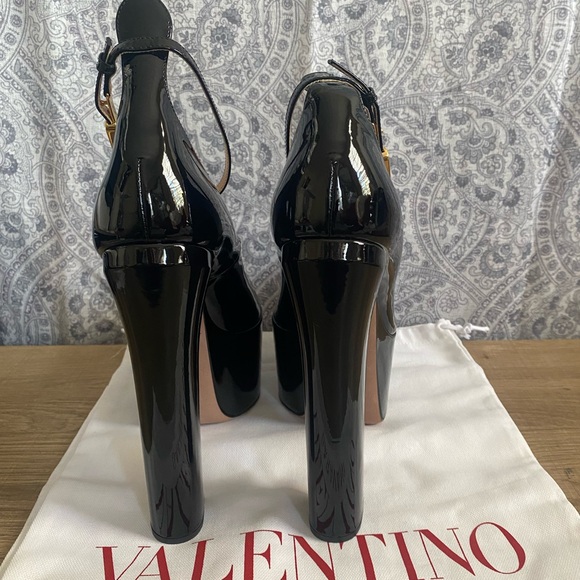 Valentino Rockstud Tan-go Black Patent Leather Ankle Strap Platform Heel Pump 41 - Picture 7 of 12